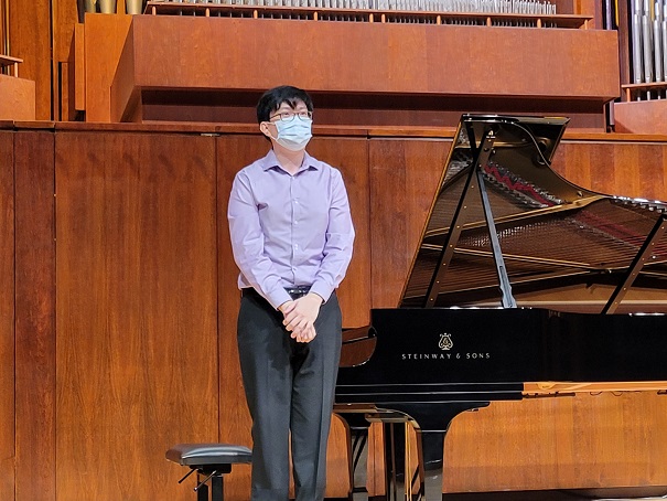 Pianist TianYi Li